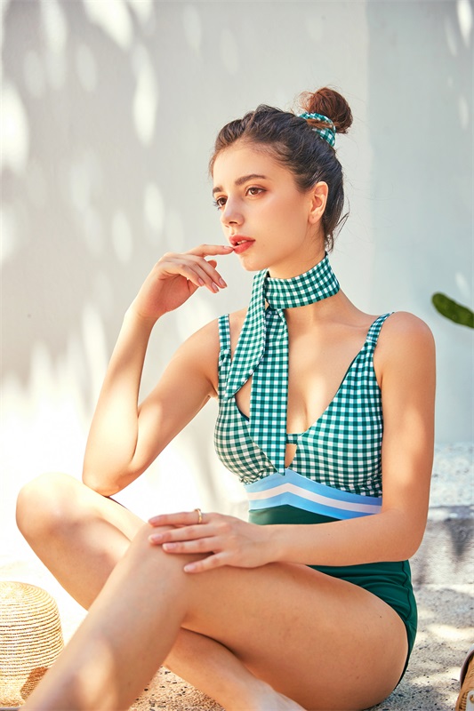 Women’s Sexy Green Check Joint Colors Wireless One-piece Swimwear